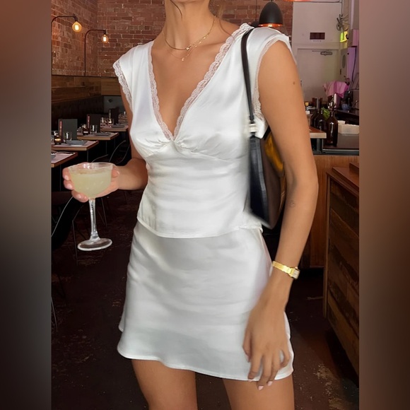 Commense Lace Trim Satin Skirt Set - Picture 2 of 9